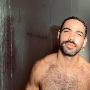 Hector "Ektor" Silva Instagram - Through judging we separate. Through understanding we grow. The grass it’s always greener where you water it. #Life #NYC #Meditation