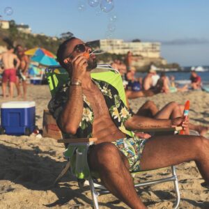 Hector "Ektor" Silva Instagram - Everybody keep calm… ‘cause its MY BIRTHDAY TODAY !!! 🥳🥳🥳 December 20, 198? 
Let’s see who guess it! 😎
What a year this was, beyond grateful! 🫶🏽 
Thank you Universe! 🙏🏽
#ItsMyBirthday #Boricua #Happy