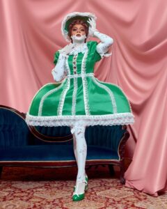 Heidi N Closet Most Liked Photos and Posts