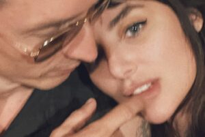 Helena Coelho Instagram - It’s love.