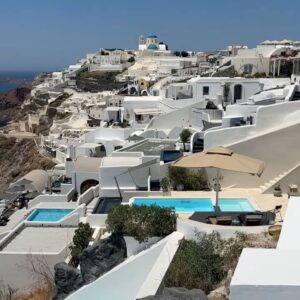 Hélène Boudreau Instagram - Santorini dream 🇬🇷💙