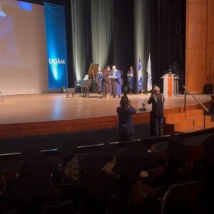Hélène Boudreau Instagram - The yearbook girl « la fille de l’uqam » mascotte de l’uqam depuis 2021. Remises des diplômes juin 2023 👩🏻‍🎓 enfin je peux me venter que j’ai un bac et l’afficher sur mon mur fièrement. Proud of me de ne jamais avoir lâché même si j’ai été kick out de l’uqam deux fois, même si j’ai coulé des cours, même si j’ai reçu de nombreuses menaces concernant mon parcours, même si j’ai coulé pleins de cours du au stress, même si j’ai été poursuivi devant juge par mon université pendant que j’étais leur étudiante, même si je déteste l’école, même si j’étais pauvres et j’ai dû faire mon métier pour y arriver, même si mon bac m’a pris 6 ans au lieu de 3 ans. Mes chers followers ceci est la preuve en personne que la détermination est plus fort que tout. Si j’ai été capable vous le serez.