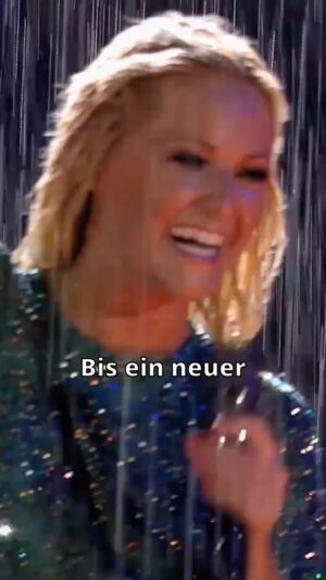 Helene Fischer Instagram - Für die nächsten 40 Tage haben wir uns etwas Besonderes ausgedacht: Anlässlich Helenes 40. Geburtstags teilen wir jeden Tag einen der unterhaltsamsten Momente aus ihrer beeindruckenden Karriere.

Tag 2: Heute erinnern wir uns an diesen unvergesslichen Abend, als Helene am 05.07.2015 im strömenden Regen im Berliner Olympia-Stadion ihren Hit "Atemlos durch die Nacht" performte. 🌧️

Wer war dabei und hat es miterlebt? 😍

Euer Team Helene