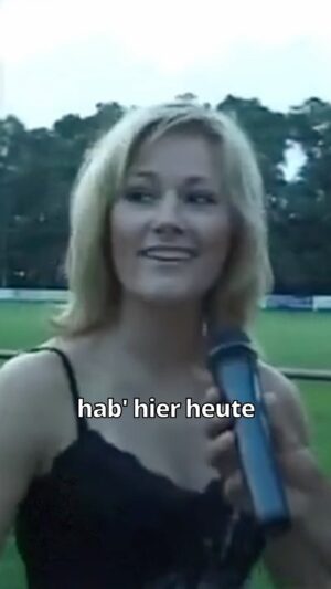 Helene Fischer Instagram - Für die nächsten 40 Tage haben wir uns etwas Besonderes ausgedacht: Anlässlich Helenes 40. Geburtstags teilen wir jeden Tag einen der unterhaltsamsten Momente aus ihrer beeindruckenden Karriere.

Tag 3: Eine junge und aufgeregte Helene im zarten Alter von 21 Jahren vor ihrem bis dahin längsten Auftritt von 45 Minuten… Das ist nun fast 19 Jahre her! Wahnsinn. 😍

Bis morgen, ihr Lieben!

Euer Team Helene