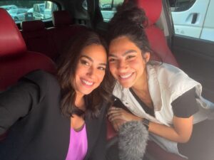 Hend Sabry Instagram - كواليس العمل في مكتب واصف و علاّم ☺️☺️
#مفترق_طرق @Shahidvod
أنا و حنفي..💃🏻
أنا و حماتي ..🤪
أنا و حماتي و عمر المنسي 😱
 أنا و دارين و معتز سليم  و طبعا يحيى 🤭