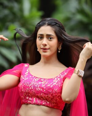 Hiba Nawab Instagram - 🧡🩷