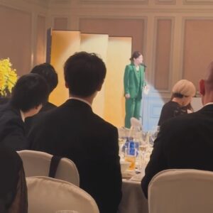 Hiccorohee Instagram - 幸せお裾分けしてもろた式
泣いて笑ってめっちゃええ式やった

1.せいやと顔出しOKなおじいちゃん
2.クマモリペア
3.イナヒコペア
4.わしによる代表スピーチ
5.釣りバカせいや
6.小林さんがずっとジャンケン勝ち続けていた
7.粗品スピーチ
8.よく泣いてよく笑うモリシ
9.ずっとおもろかったナダル
10.一生お幸せに！！
