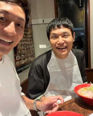 Hideaki Murata Instagram - 埼玉深谷のライブ終わり2時間おしゃべりして帰ってきたよ
もう中が軽油入れてるとこ初めて見た🥹

#もう中
#軽油