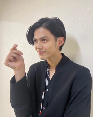 Hideyoshi Kan Instagram - #14🦊
Thank you
.
英寿が脱落……
今後のDGPはどうなっていくのだ。
来週の第15話もお楽しみに！
.
そして「新世界メタバースTV!」の生放送をご覧になって下さった皆さん有り難う御座いました！
とても緊張しましたが楽しかったです！
以上かんきちからでした〜笑
.
#仮面ライダーギーツ
