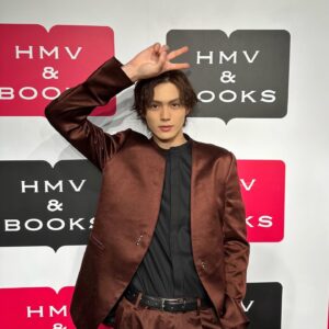 Hideyoshi Kan Instagram - 簡秀吉カレンダー2024記念イベントDAY2
inHMV&SHINSAIBASHI

お越し下さった皆さん有り難う御座いました📅

2日間ありがとう。。

沢山のエネルギーをチャージできました、、😢

今年もあと少し頑張ろうね！

#簡秀吉
#簡秀吉カレンダー2024