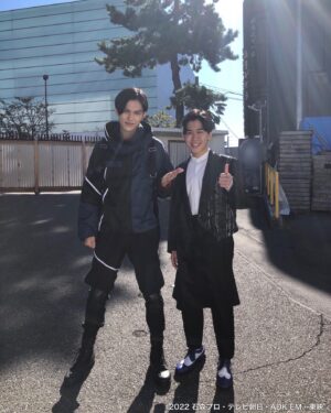 Hideyoshi Kan Instagram - #16🦊 
Thank you
.
まさかタヌキに化かされるとはな笑
そしてリアリティーライダーショーってなんだ
今後のDGPどうなっていくんだ……
来週もお楽しみに！
.
そして写真は鈴木福さんと撮らさせて頂きました！
今後福くんがどう絡んでくるのかもお楽しみに！
.
#仮面ライダーギーツ 
#簡秀吉