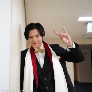 Hideyoshi Kan Instagram - 仮面ライダーギーツファイナルステージ
in東京

1年間皆さん僕達を支えて頂き本当に有り難う御座いました🙇‍♂️
仮面ライダーギーツのキャストの皆んなに出会えた事が何よりも財産です
そして僕達を支えて下さった関係者の皆さん有り難う御座いました！

皆さんが好きで居てくれる限り僕達はずっと皆さんの仮面ライダーです
簡秀吉だけに感無量です🙇‍♂️
