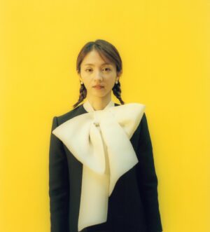 Hikari Mitsushima Instagram - …🕊️♡💛

yellow！
withさんで特集をしていただきました。
編集の香月さん、永野さん、最後までありがとう✨

@with_kodansha_official | @with_mag_official 
@sanaimasafumi 
and
８人が語る
＋
１万字インタビュー
50問50答

♡

@babymixbaby 
@barbiemichiru 
@vrai.inc 
@celine 
@manami_kakudo 
@aoiyamada0624 
@matayoshi_staff
#柄本佑
@nanae0712 
@last_mile_movie