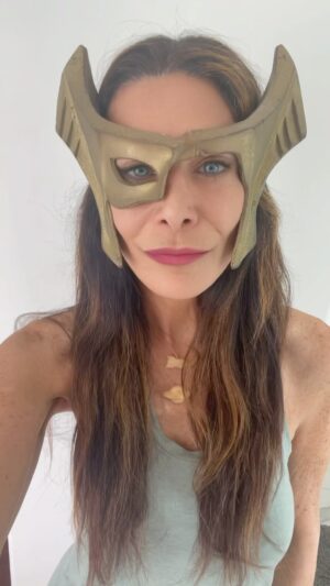 Hilary Shepard Instagram - 😈🦹🏻‍♀️😩When someone says I didn’t really blow up the #powerrangers power chamber‼️😮👸🏻🥲