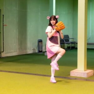 Hina Kagei Instagram - _
始球式の思い出写真と練習写真や動画🔆
始球式の本番前に選手が実際に使用される練習場で投球の練習をさせていただけてそれも貴重な経験でした ☺︎