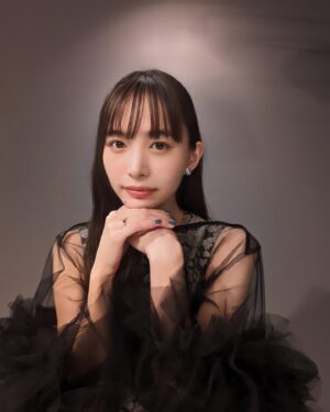 Hiroe Igeta Instagram - いつもゲストの方が最後にクリップ撮影する場所で
撮っていただいたオフショット🫶