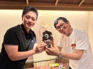 Hirofumi Yoshimura Instagram - さんまさんとお誕生日会、やで。みんなも今年1年いいことありますように、やで！