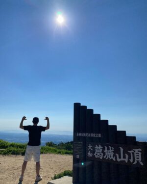 Hirofumi Yoshimura Instagram - 葛城山に行ってきた、やで。山の呼吸は涼しかったで。