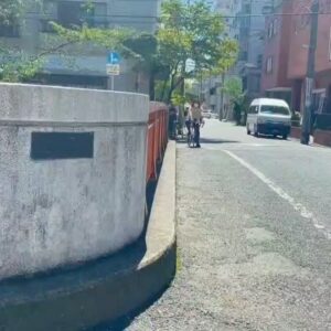 Hiromu Takahashi Instagram - 【無印良品×高橋ヒロム】
CMオフショットにゃりよ！

#無印良品 #MUJI #プルオーバー #プルオーバーパーカー #パーカー