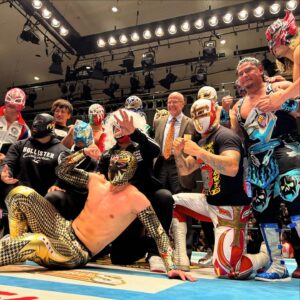 Hiromu Takahashi Instagram - 🇯🇵FantasticaMania2024🇲🇽

いやーお祭りっていいよねー！楽しかった！
試合してないけど…

やっぱりなんでも楽しんだもの勝ちだよね！
試合してないけど…

ハァー、なんかKAMAITACHIロスかも！
試合してないけど…

あと、ナンセンス！ロスでもある！

たまにはKAMAITACHI出すのもありだね！
でも全身コスチュームはやめようかな！
試合してないけど…

2.19後楽園ホールの入場で高橋ヒロムより先に一つの夢を叶えたKAMAITACHIに嫉妬！

Muchas gracias a todos🇲🇽

※前半の写真は二代目KAMAITACHI & ミスター・タカハシにいただきました。

#FM2024  #njcmll  #CMLL #NJPW