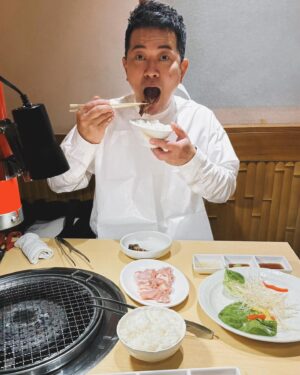 Hiroyuki Miyasako Instagram - 肉食べると元気出るよね

牛宮城の試食しすぎて、もう焼肉ええわって
思ってた時期もあったけど
やっぱり焼肉好きや〜〜〜