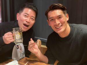 Hiroyuki Miyasako Instagram - 槙野くんとの対談めちゃくちゃ楽しかった‼︎

みんなはどの話が印象的だったか教えて〜〜😆⚽️