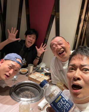 Hiroyuki Miyasako Instagram - 木下と、南川と、篠宮と。

飲むシリカは投げないでね😨

楽しい会やったな〜