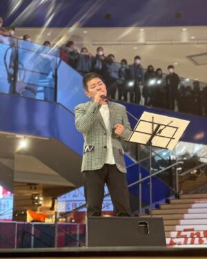 Hiroyuki Miyasako Instagram - 大阪2デイズ目は、セブンパーク天美さんでのリリースイベント。

おかげさまで最高なリリイベ最終日を迎えることができました!!これからもこういう機会増やせていけるといいな〜

今後とも「セカンドプロポーズ」、宮迫ですッ！をよろしくお願いします!!

#セブンパーク天美 
#セカンドプロポーズ