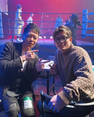 Hiroyuki Miyasako Instagram - 炎上万博で久しぶりに皇治くんと出会う。

「YouTube撮りましょうよ」と言われ、何撮る？と聞いたところ「戦いましょう」と言われる。

いや、殺す気かっ😱