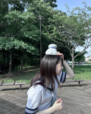 Hiyori Sakurada Instagram - いつもの公園。いつもの氷嚢。
@anokonokodomo_ktv