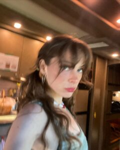 Actress Holly Humberstone HD Instagram Photos and Wallpapers June 2024