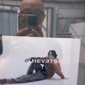 Hong Seok-cheon Instagram - 나의 픽은 언제나 옳다  경리단길 동생가게서 처음 본 태준이  모델지망으로 서울에 올라온 이 아이를 처음봤을때 심장이 뛰었다  이렇게 매력있게 생긴애를 얼마만에 본걸까  나의 20대시절  좋아했던 일본배우 홍콩배우들을 묘하게 섞어놓은 흔치않은 얼굴  이제 당당히 대한민국 탑모델이되고  새로운 브랜드의 메인모델로 첫촬영을 한다  배우로도 엄청난 잠재력을 가진 태준이의 내일이 기대된다  보석 홍태준 흥해라  #홍태준  #해베츠 #hevets  브랜드 모델선정에 내 입김이 결정적인건 안비밀 ㅎㅎㅎㅎ  #홍선표  @hevets.official