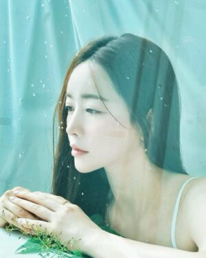 Hong Soo-ah Instagram - 🫧🌿🍃