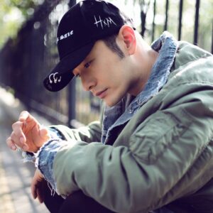 Huang Xiaoming Instagram - wink😜