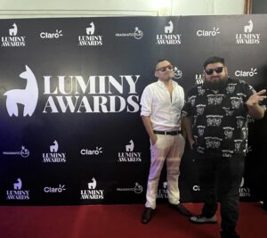 Hugo Lezama Instagram - Por lo menos no faltaron las risas. 🦍💨
#luminyawards