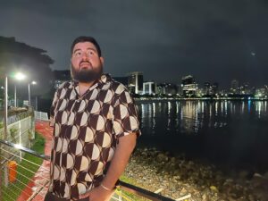 Hugo Lezama Instagram - Todo bien por RlO. Demasiado bien.