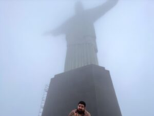 Hugo Lezama Instagram - Todo bien por RlO. Demasiado bien.