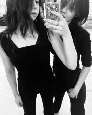 Hwang Se-in Instagram - 갑자기 둘이 무용만들기