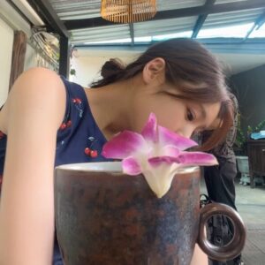 Hwang Se-in Instagram - Charging complete!