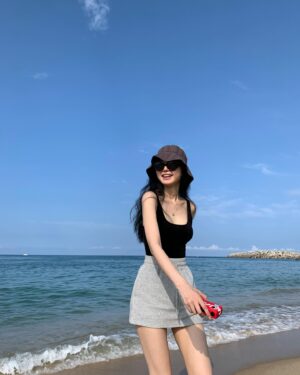 Hwang Seung-eon Instagram - 3년 전, 길고 하얗던 시절