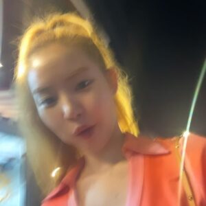 Actress Hwang Seung-eon HD Instagram Photos and Wallpapers June 2024