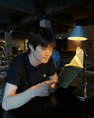Hyun Woo-seok Instagram - 다시 읽기