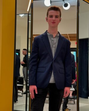 Iain Armitage Instagram - Navy blue suit or gray? It’s hard to say! (I realize this post is confusing- I’m not asking what color I’m wearing, I’m asking what color suit I should get !)