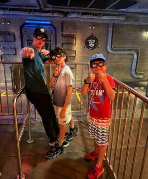 Iain Armitage Instagram - While in CA recently I went to check out Super Nintendo World with some of my favorite kids! These boys are like little brothers to me and spending time with them and their extended family is one of my favorite things to do in CA. When I was filming Young Sheldon we were neighbors and we all lived under the shadow of the Hogwarts Castle at Universal so it was fun to get to experience the park together. Thanks for a great day, @unistudios !!