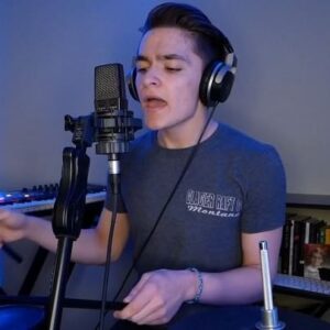 Ian Grey Instagram - 🎼 My Blood - @twentyonepilots 🎼

i had so much fun with this one! 
link in bioooo