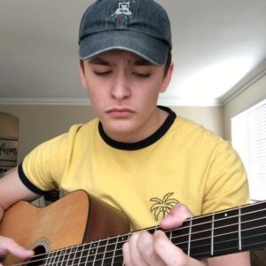 Ian Grey Instagram - everything i wanted - @billieeilish