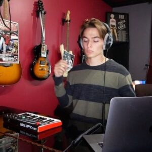 Ian Grey Instagram - i haven’t been able to sing a lot lately because for some reason, i can’t stop getting sick. my voice is completely shot right now but i still wanted to make something today. i messed with some samples and it just might be the most fun thing ever. there will definitely be more of these in the future!