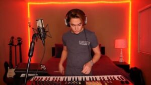 Ian Grey Instagram - 🎼 jumpsuit - @twentyonepilots 🎼

this was honestly one of the hardest covers i’ve done. but my favorite band deserves the hard work 😪 link in bioooo