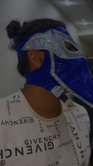 Iban Dido Gutierrez Instagram - ¡Oferta especial para los amantes de la lucha libre! Adquiere ahora esta máscara Semi Profesional de @bandidowrestler con un 20% de descuento. 

¡Compra la tuya hoy y haz que cada día sea una batalla llena de actitud! ¡Envío gratuito incluido para que tu espíritu de luchador llegue directamente a tu puerta! ¡No te pierdas esta oferta limitada y haz tu pedido ahora!

#tendidoscomobandidos #LuchaLibre, #Wrestling, #Luchador, #LuchaLibreMexicana, #Lucha