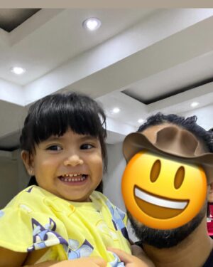 Iban Dido Gutierrez Instagram - Ya dos años de MI HIJA!!! 🎉🎉🎉 Una verdadera locura como el tiempo vuela cuando se trata de los hijos!! Agradezco a Dios  y celebro tu vida con una alegría inmensa mi amor! Espero que la vida me alcance para verte cumplir tus metas y sueños! Feliz segunda vuelta al sol mi corazón TE AMO INMENSAMENTE Y TODA LA VIDA LO HARÉ! ❤️